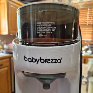 BABY BREZZA BOTTLE MAKER IN VERY GOOD CONDITION